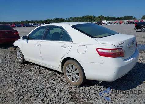 2009 Toyota Camry Xle z USA, uszkodzony, nr VIN 4T1BE46KX9U909875